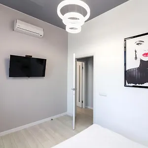 https://vip-apartment-on-pidhirna-3.hotelslviv.net