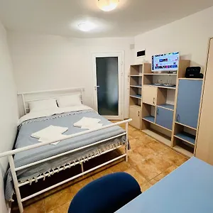 https://comfy-room-100letov.goldensandshotels.net