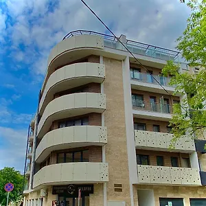 https://avrora-suite.goldensandshotels.net